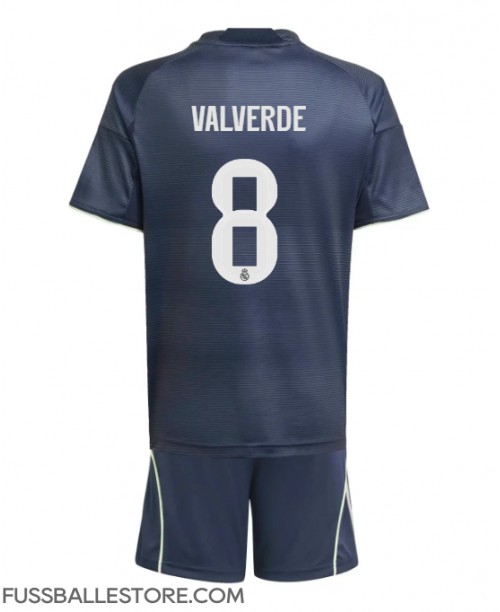Günstige Real Madrid Federico Valverde #8 Auswärts Trikotsatzt Kinder 2025-26 Kurzarm (+ Kurze Hosen) Günstige Real Madrid Federico Valverde #8 Auswärts Trikotsatzt Kinder 2025-26 Kurzarm (+ Kurze Hosen)